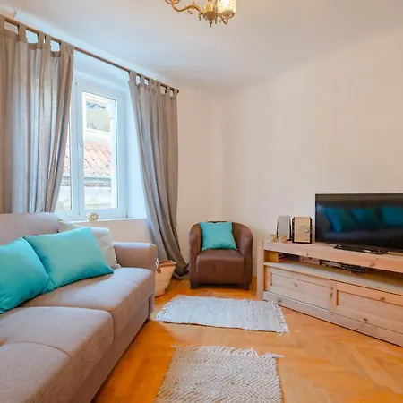 Lct Alberti Palace Daire