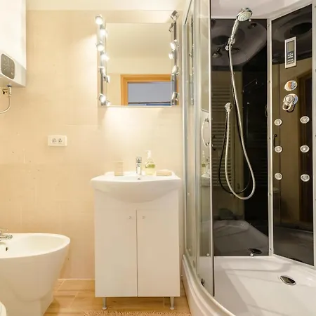 Lct Alberti Palace Daire Split