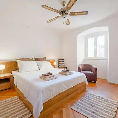 Daire Lct Alberti Palace *